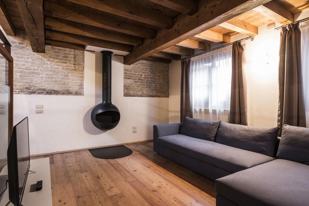 Myplace Sant'Agostino Apartment Treviso Bagian luar foto